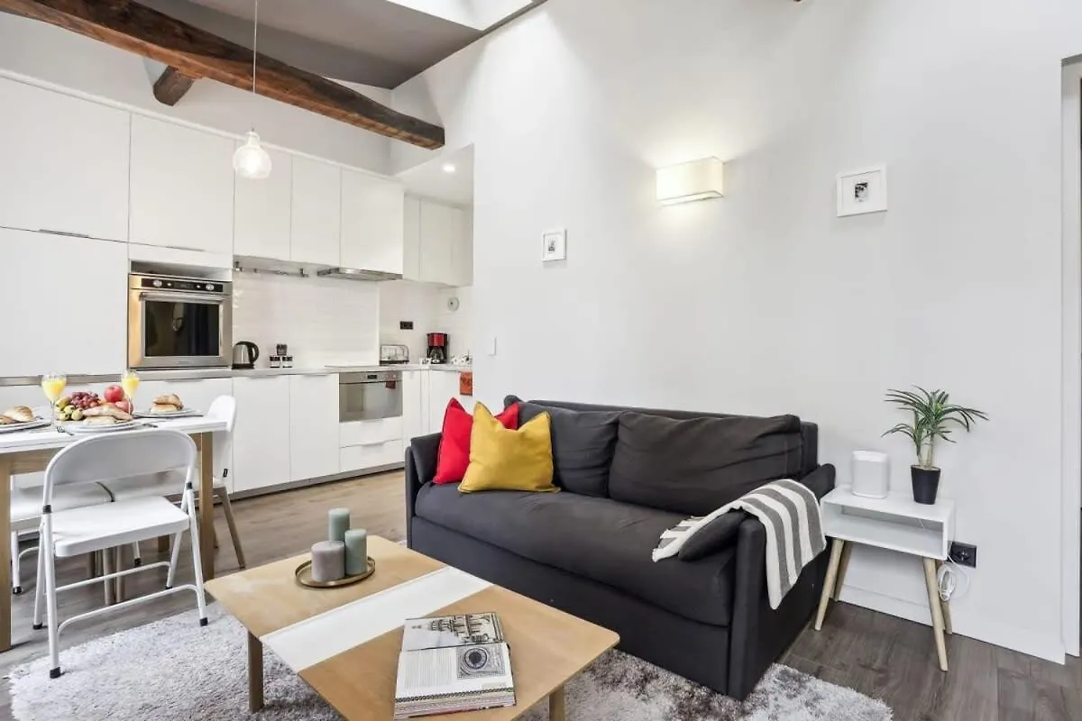 Eiffel Tower - Cityapartmentstay