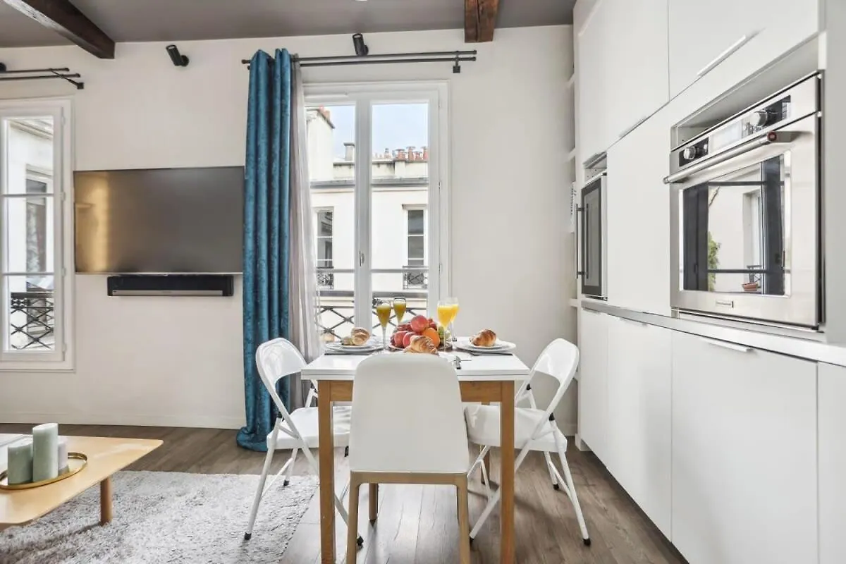 Eiffel Tower - Cityapartmentstay Paris