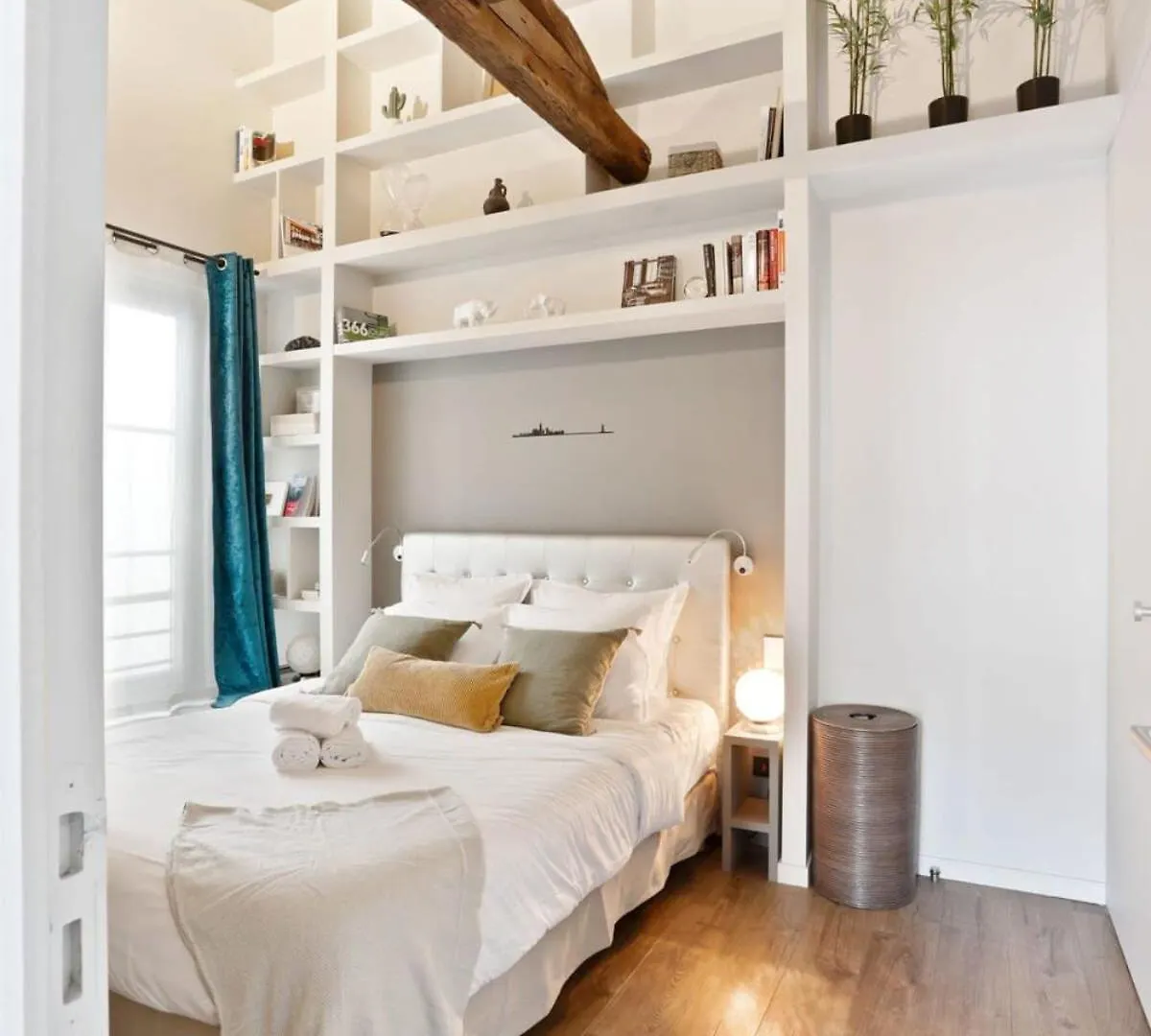 Eiffel Tower - Cityapartmentstay