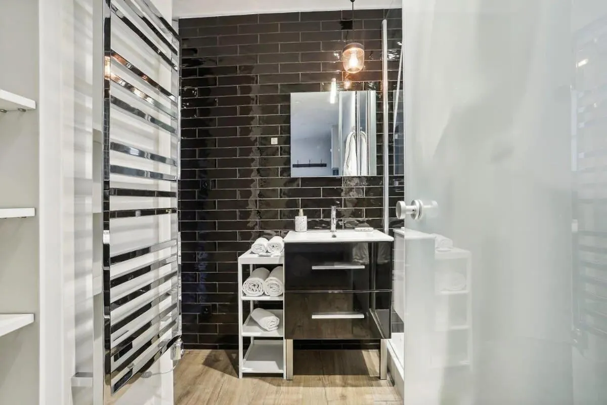 Eiffel Tower - Cityapartmentstay Appartement *